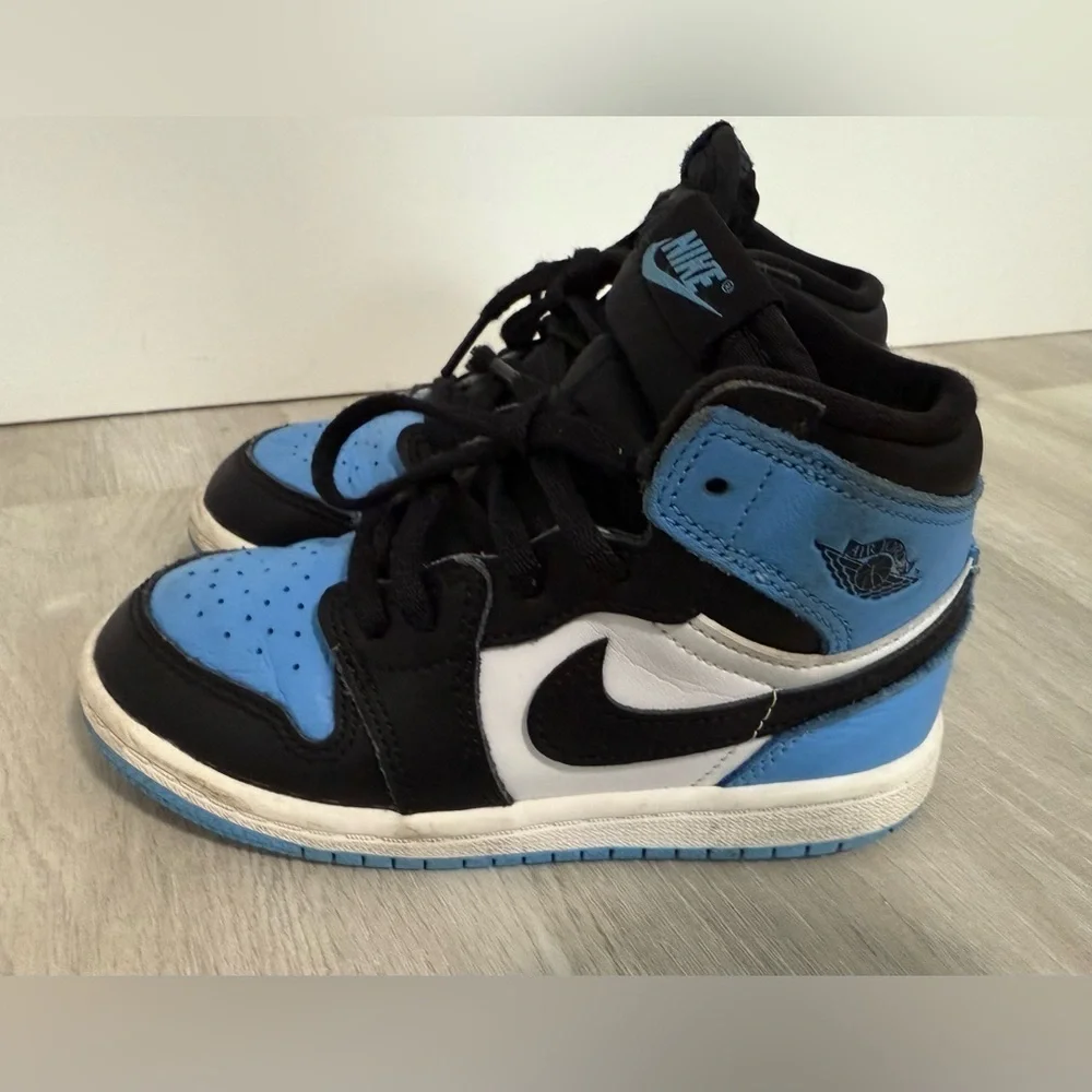 Kids Jordan 1 High OG Sky Blue Black White Sneakers Toddler Size 8.5‎